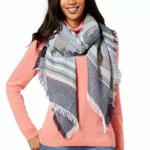 NEW Steve Madden Blanket Scarf, Blue Gray Stripes